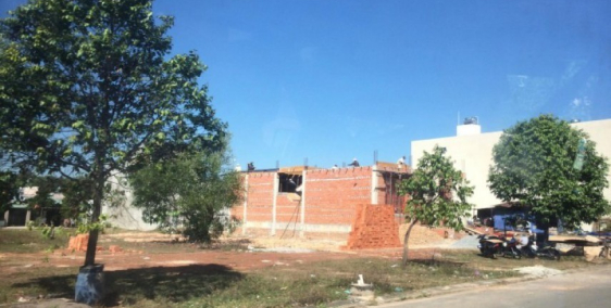 Ba mẹ tôi về quê dưỡng già nên giờ muốn bán hết 2 dãy trọ đang kinh doanh