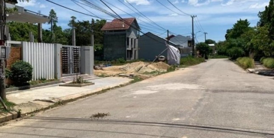 Cần Bán lô đất vuông 90m Hoài Thanh, Tp Huế, Giá chỉ 850tr