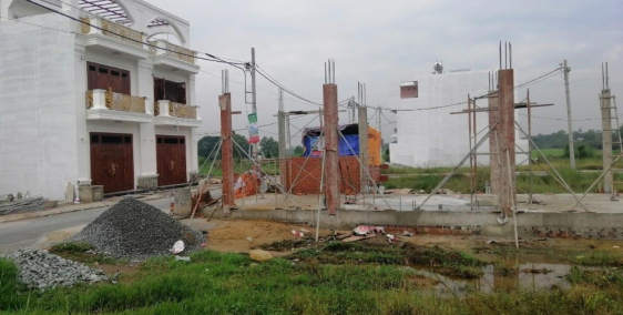 Bán đất nền mặt tiền QL1A , cuối đường Võ Văn Kiệt