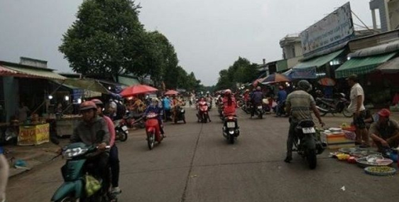 Bán đất ngay sau bệnh viện Xuyên Á, Tân Phú Trung 93m2, 650tr sổ riêng 650.000.0