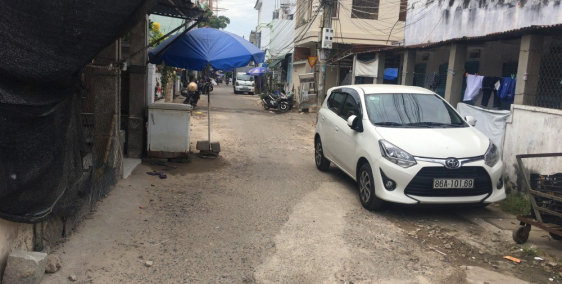 Hot! Đất 3 mặt tiền ngay chợ Mũi Né, sát biển cần bán gấp giá yêu thương!