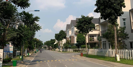 Bán nhanh lô đất tuyệt đẹp gần hồ bơi dự án Park Riverside Q9