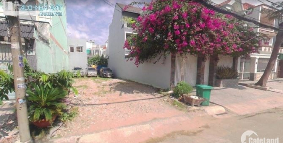 Vợ chồng tôi cần bán gấp nền đất trong khu Tên Lửa giá rẻ chỉ 1ty7, công chứng n