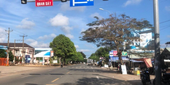 Ông anh kẹt tiền cần bán mảnh đất 800m2 mặt tiên QL 55 , SHR ,Thổ Cư .