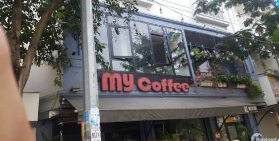 Cho thuê nhà làm cafe, nhà hàng mặt phố Hoàng Cầu: 200m2, mặt tiền 12.5m.