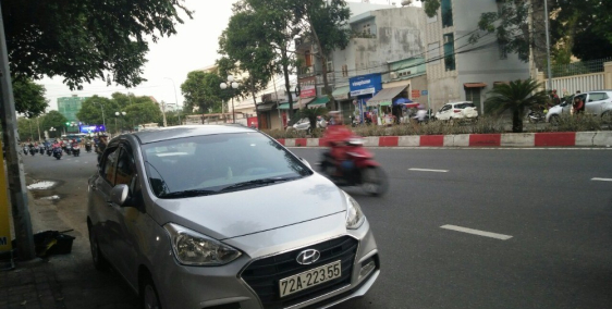 Mặt bằng 80m2, đường 30/4 gần chung cư Lapen, giá 10tr