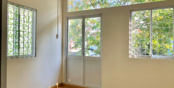 Nhà nguyên căn cho thuê sát quận 1 cách 500m. 2 Phòng ngủ. Giá thuê 11 triệu.