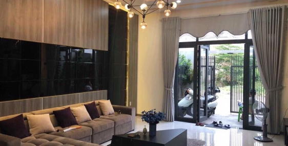 Cho thuê nhà 3 tầng MT đường Chu Văn An, gần ngã ba Hoàng Diệu