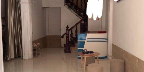 Cho thuê mặt bằng phố Ngọc Lâm 45m2x4m mặt tiền đường đôi 15tr Lh 0942229207