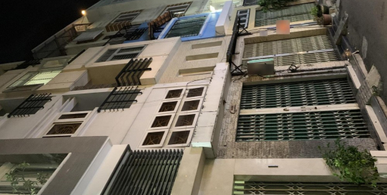 Cho thuê nhà đẹp đường Nguyễn Bỉnh Khiêm, Quận 1 DT 190m2 liên hệ 0902917947