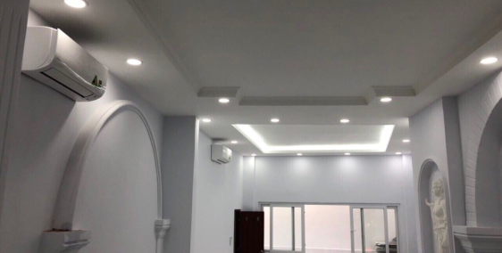 CHO THUÊ NHÀ MẶT TIỀN VÕ THỊ SÁU 5X14M HẦM TRỆT LỬNG 3 LẦU GIÁ CHỈ 6.500$.