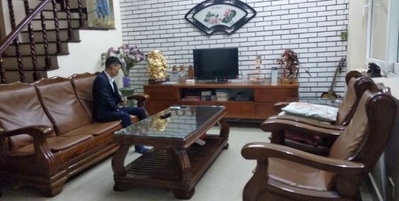 Cho thuê nhà ngõ 89 lạc long quân giá 11tr đẹp full đồ có thể ở luôn