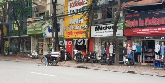 Bán nhà mặt phố Tô Hiệu, kinh doanh, đường rông 10m, 60m giá 10,8 tỷ