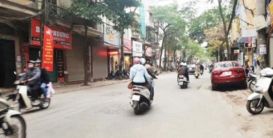 Bán nhà mặt phố Dốc Tam Đa, kinh doanh sầm uất giá 8,2 tỷ