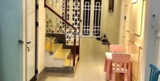 Bán gấp CHCC Gold season 47 Nguyễn Tuân giá 3.8 tỷ, 120m2, giao luôn