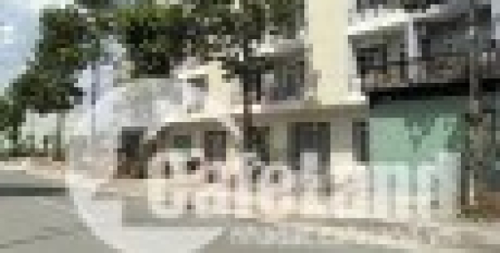 bán gấp  3 căn biệt thự  ngay khu công nghiệp mp1 bến cát BD