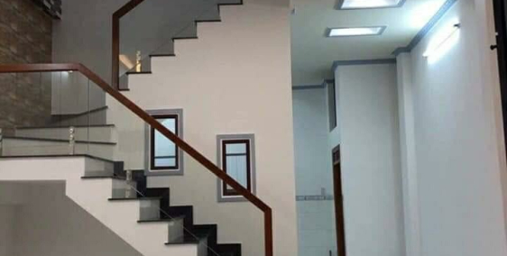 Nhà Phố Ngay Chợ 1 Trệt 1 Lầu Sổ Hồng Riêng.