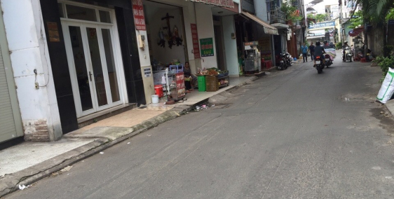 Bán nhà Mặt phố Hoa Bằng giá 12,9 tỷ, DT 90mx7 tầng, KD đông đúc