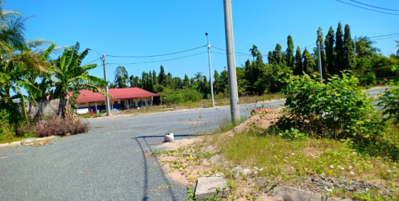 bán nhà 80m2 1 trệt 1 lầu có sẵn nội thất chỉ 480tr tặng thêm 12 chỉ vàng ạ