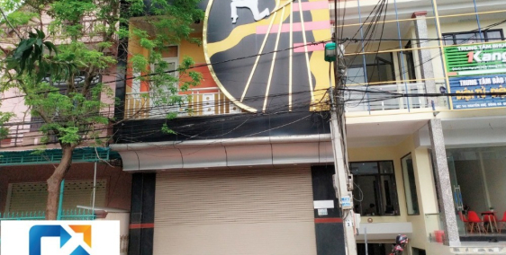 Bán nhà mặt tiền đường Nguyễn Huệ, TP Đông Hà LH 0943761002