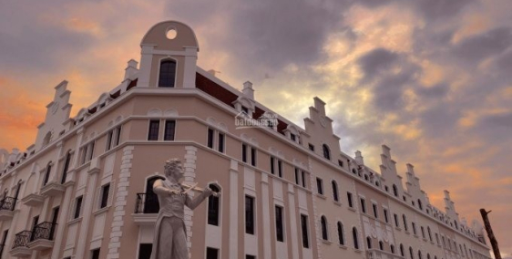 Bán gấp khách sạn 35 phòng sát công viên Sun, ngay bãi tắm Hạ Long