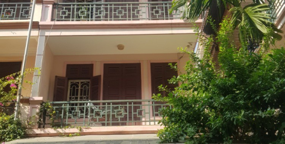 BÁN NHÀ 4 TẦNG GỖ LIM nội thất sịn sò nhất