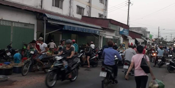 HOT HOT CHÍNH CHỦ BÁN ĐẤT TẶNG NHÀ TẠI : đường Nguyễn Văn Ni – Thị Trấn Củ Chi –