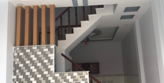 bán gấp nhà mới xây bao công chứng sang tên