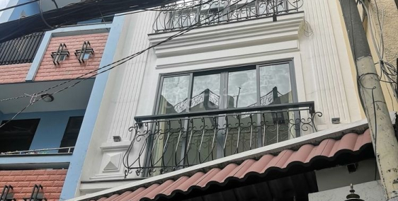 Nhà góc 3MT HXH đường Trần Quang Diệu P.14, Q.3.