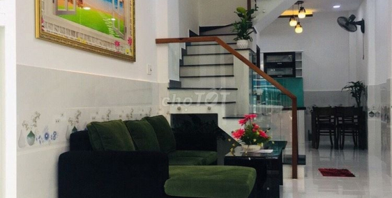 Bán nhà Hai Bà Trưng Q3 góc Trần Quang Khải