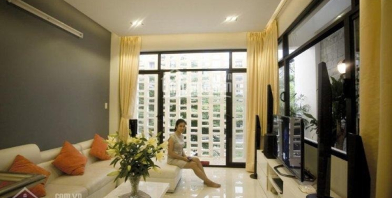 Bán gấp nhà mặt tiền Hoa Lan, P. 2, Q. Phú Nhuận. DT: 4x18m, 3 lầu, giá bán 21 t