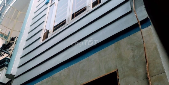 Bán gấp nhà hiếm,gần Đầm Sen 2 lầu mà chỉ 1tỷ750