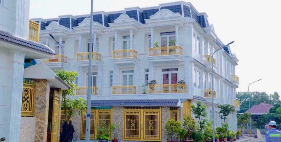 Do về quê nên cần bán gấp căn nhà đối diện chợ lớn