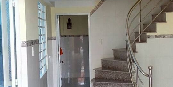 CHUYỂN VỀ ĐÀ LẠT SỐNG VỢ CHỒNG TÔI BÁN GẤP NHÀ CẤP   4 VỚI GIÁ RẺ,NHÀ SÁT CHỢ