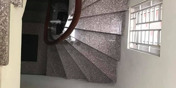 Hơn 2 tỷ có nhà Chùa Bộc 34m2 – Ngõ 3 gác thông – 40m ra mặt phố