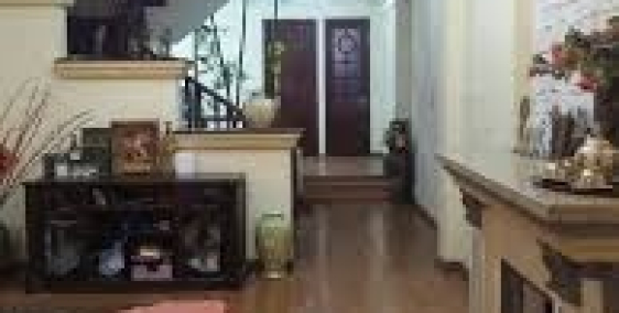 Bán nhà Mặt ngõ Quỳnh giá 4.4 tỷ, 56mx4 tầng, Kd được, oto vào