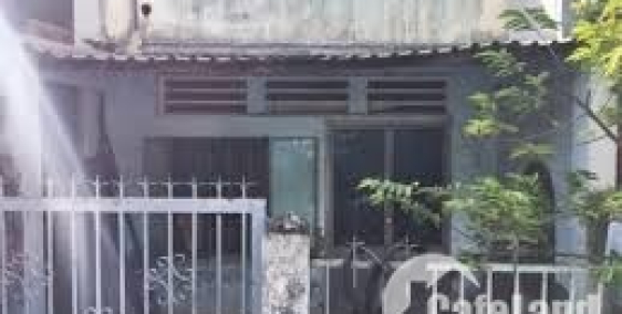 giá tốt cuối năm. nhà nát,sổ hồng riêng,chốt ngay trong tuần để nhận giá tốt