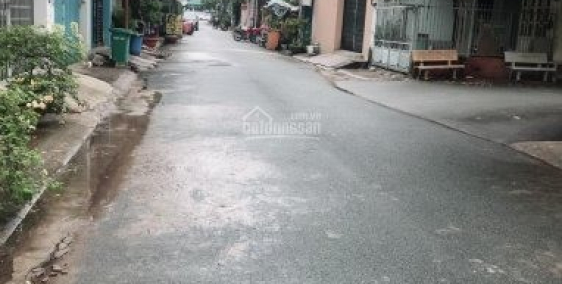 Bán nhà nát Vĩnh Khánh, Quận 4 - Sổ riêng - Xây dựng tự do - KDC đông đúc - 1 tỷ