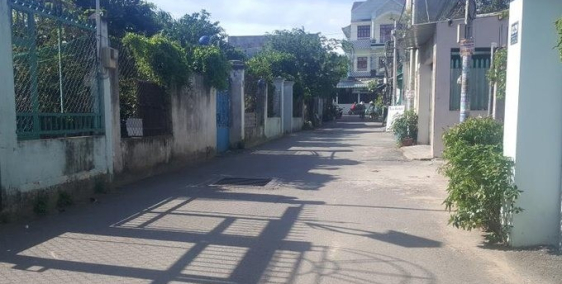 Bán nhà nát 62m2 1ty750tr đường Đỗ Xuân Hợp P.Phước Long B Q9