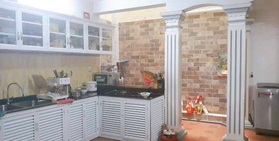 Bán nhà hẻm xe hơi Hoàng Hoa Thám, diện tích 4x15m, 3 lầu, ở ngay.