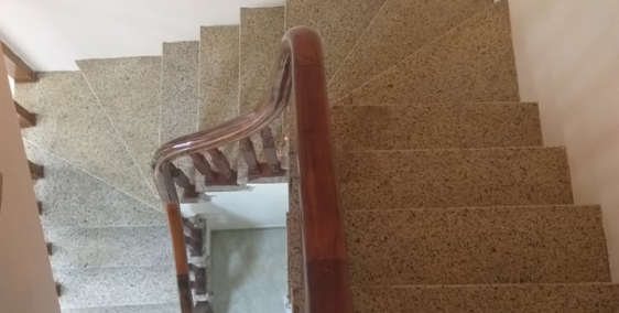 Nhà đẹp, phân lô về ở ngay, phố Định Công Thượng, 33m2x5, giá 2.85 tỷ.