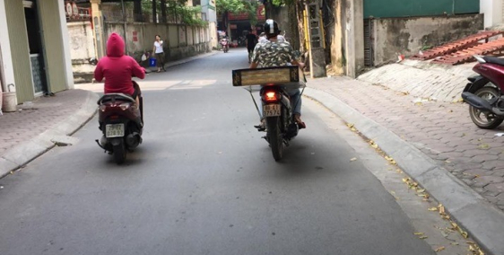 Bán nhà cấp 4 kinh doanh tốt, mặt phố Cự Lộc MT: 4.2m chỉ 2.5 Tỷ