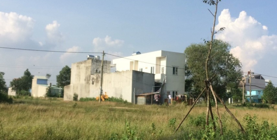 Tôi cần bán gấp dãy nhà trọ đang cho thuê và lô đất 450m2 tại Khu đô thị BD