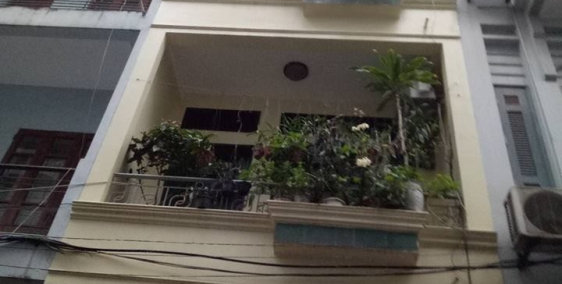 Cho thuê Biệt thự Nguyễn Trãi TX dt 200m 5 tầng nhà đẹp ở luôn