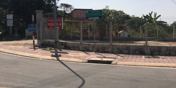 Đất nề Tân An, gần cổng khu du lịch Đại Nam Văn Hiến