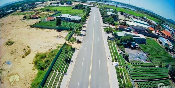 Dự án khu du lịch Núi Dinh do tập đoàn FLC khai thác xây dựng .