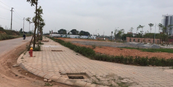 Bán lô góc 2 MT tại KĐT Bách Việt - 122.3m2 đối diện Quảng trường trung tâm kinh