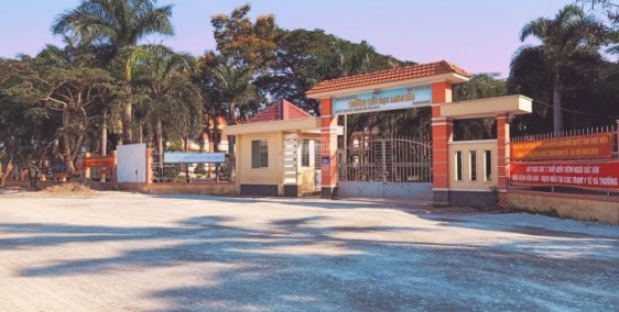 Còn Vài Lô Đất Sang Nhượng Lô Đất Đối Diện Trường Học .