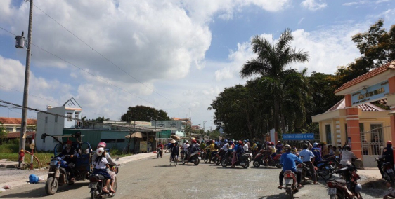 Đất chợ Rạch Kiến đối diện trường tiêu học long hòa còn 2 xuất nội bộ