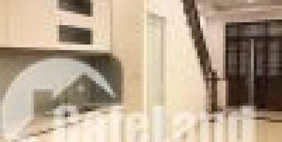 Bán nhà quận đống đa  ngõ oto cách đường láng 40m